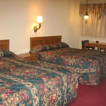 Logan Mountain Trail Inn الغرفة الصورة