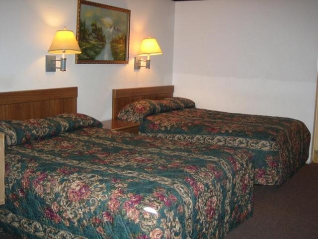 Logan Mountain Trail Inn الغرفة الصورة